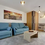 Plushomes | El Patio De La Catedral * Salamanka