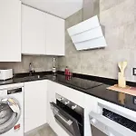 Plushomes | El Patio De La Catedral